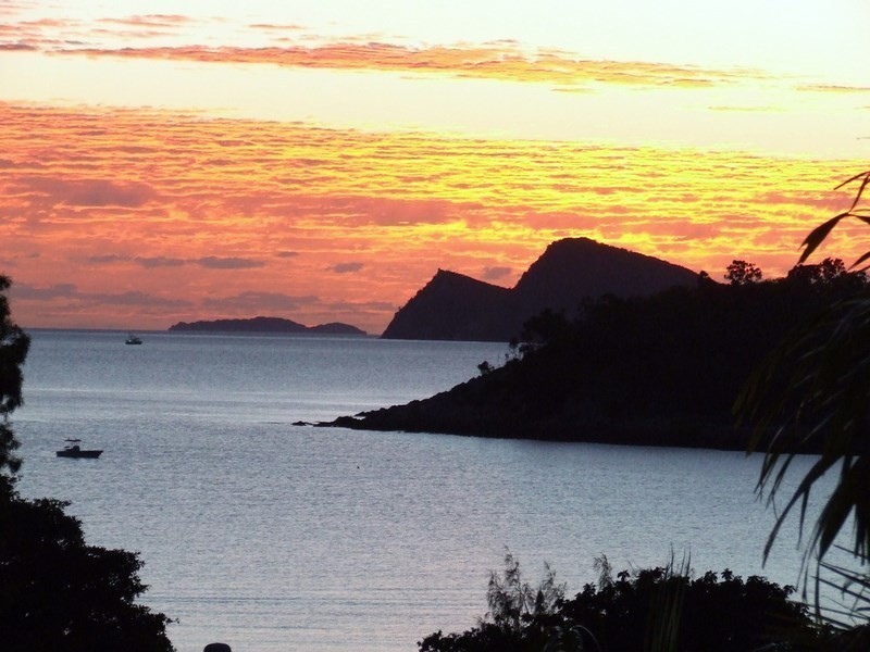 35 Gloucester Avenue, Hideaway Bay QLD 4800