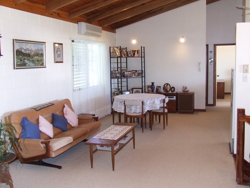 35 Gloucester Avenue, Hideaway Bay QLD 4800