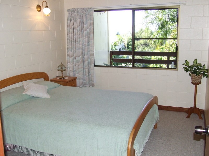 35 Gloucester Avenue, Hideaway Bay QLD 4800