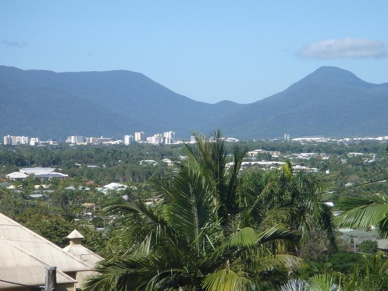 73 Flecker Street, Whitfield QLD 4870