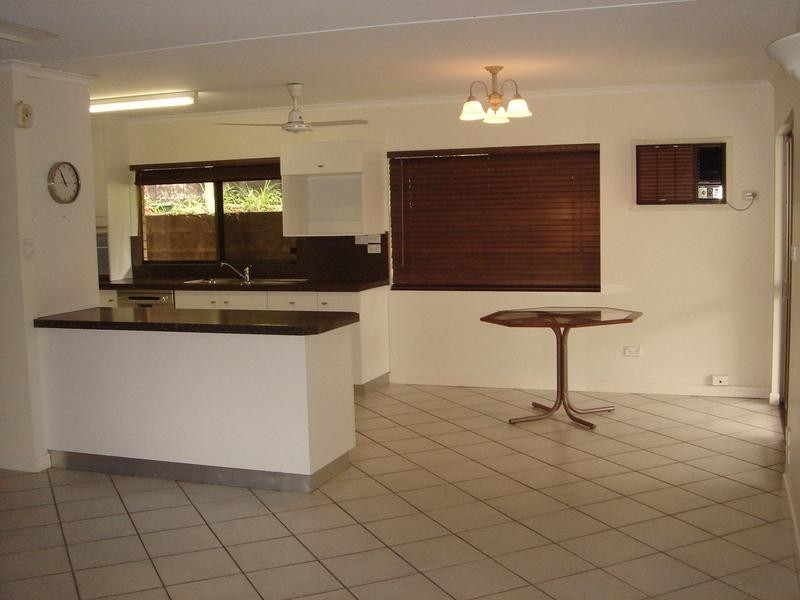 73 Flecker Street, Whitfield QLD 4870