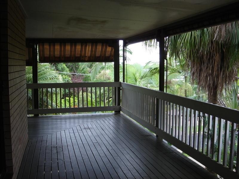 73 Flecker Street, Whitfield QLD 4870