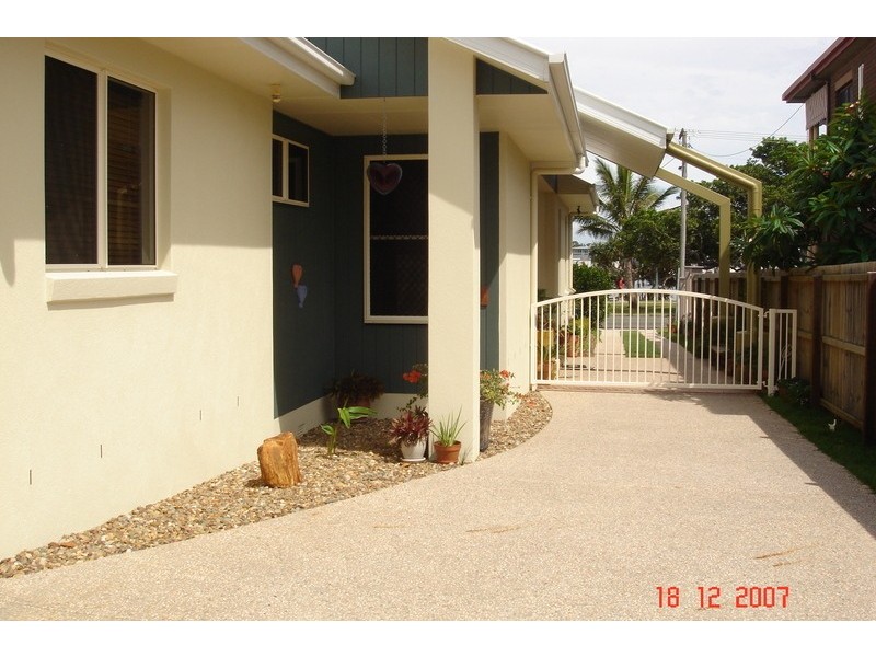 24 Harbour  Parade, Buddina QLD 4575