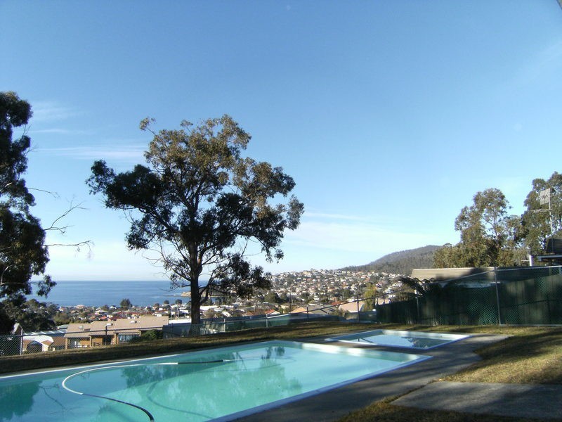 16/24 Pearl Place, Blackmans Bay TAS 7052