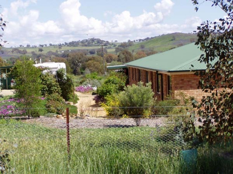 25 Camp Lane, Cowra NSW 2794