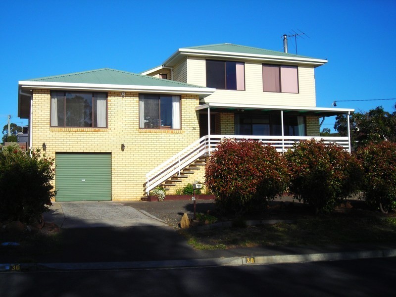 30 Lake Vue Parade, Midway Point TAS 7171