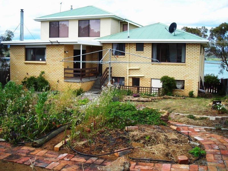 30 Lake Vue Parade, Midway Point TAS 7171