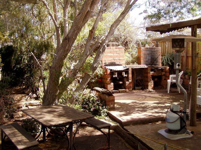 25 Moore Street, Bacchus Marsh VIC 3340