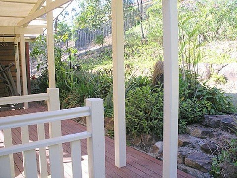 22 Nottinghill  Place, Oxenford QLD 4210