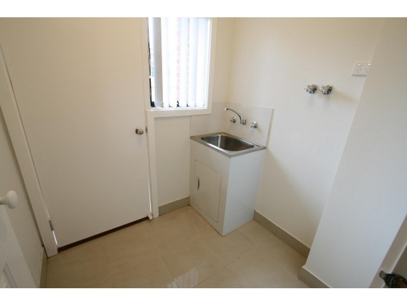 1,2/1 Rhodes Street, Springvale VIC 3171