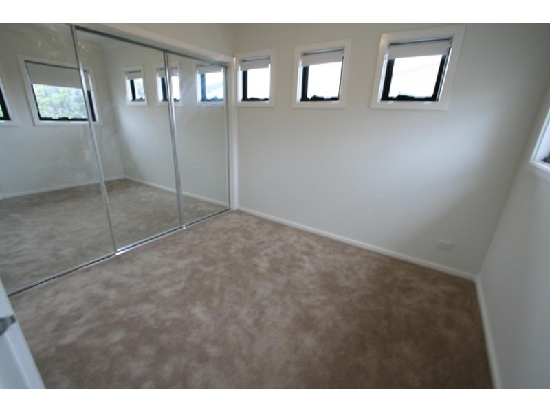 1,2/1 Rhodes Street, Springvale VIC 3171