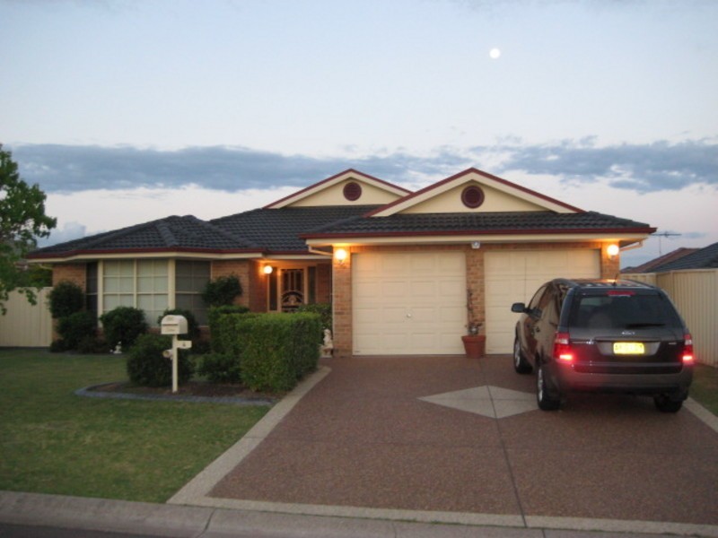 4 FITZGIBBON Place, Kurri Kurri NSW 2327