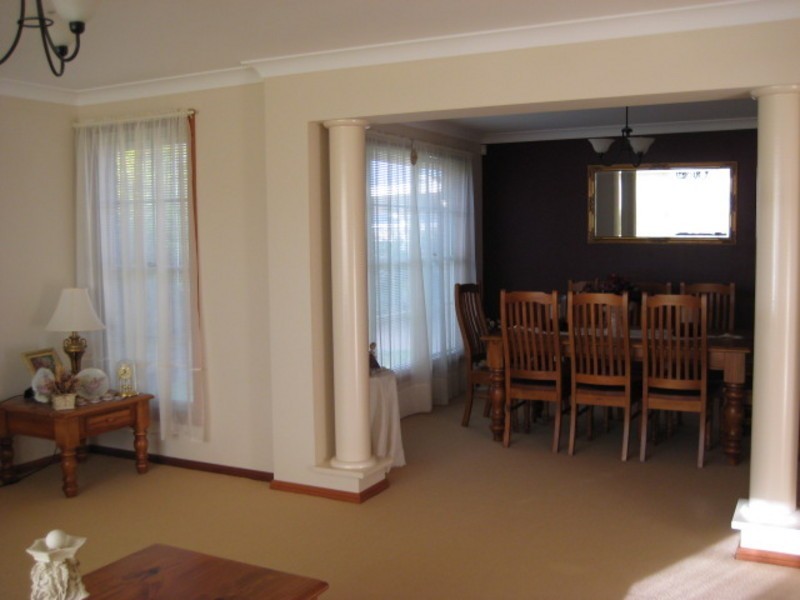 4 FITZGIBBON Place, Kurri Kurri NSW 2327