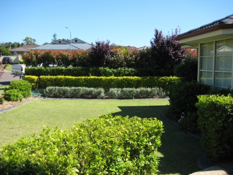 4 FITZGIBBON Place, Kurri Kurri NSW 2327