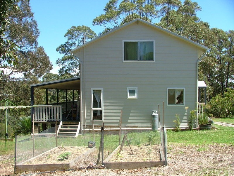 33 Grace Close, Malua Bay NSW 2536