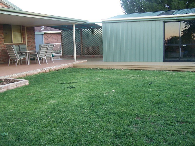 4 River Park Road, Cowra NSW 2794