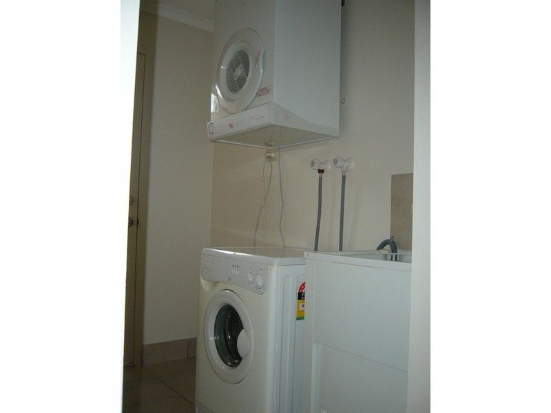 23 Shenton Way, Nerang QLD 4211