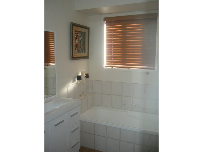 23 Shenton Way, Nerang QLD 4211