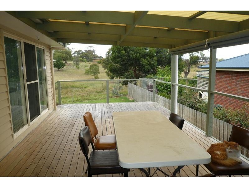 11 Deburgh Road, Drysdale VIC 3222