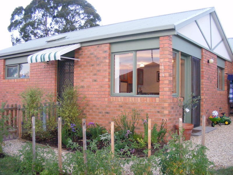 3/180 Roslyn  Avenue, Blackmans Bay TAS 7052