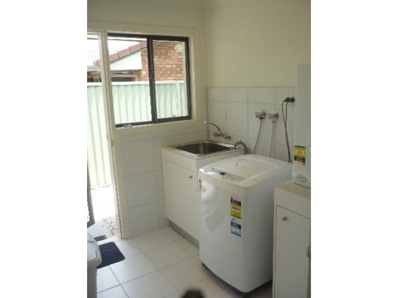 42 Edinburgh Road, Benowa QLD 4217