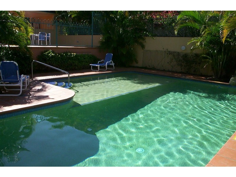 6/11 Philip  Street, Broadbeach QLD 4218