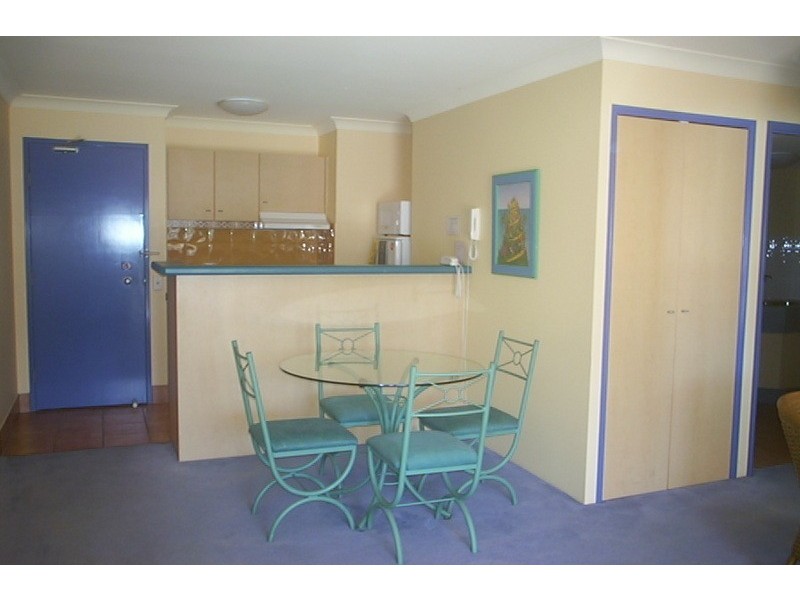 6/11 Philip  Street, Broadbeach QLD 4218