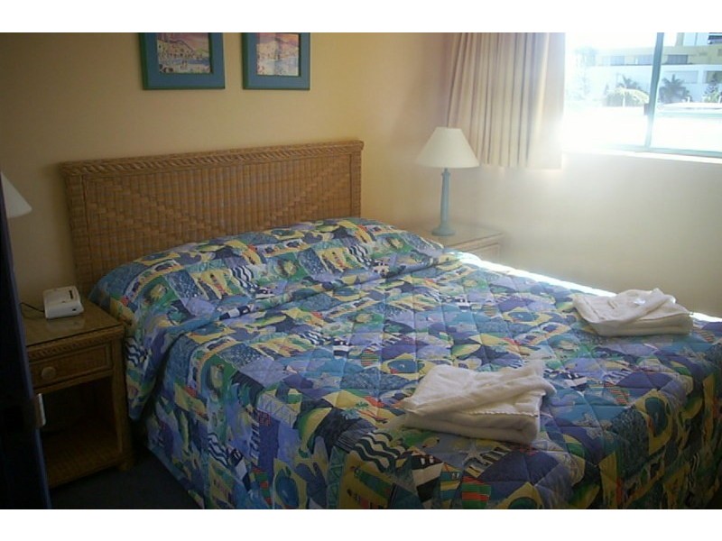 6/11 Philip  Street, Broadbeach QLD 4218