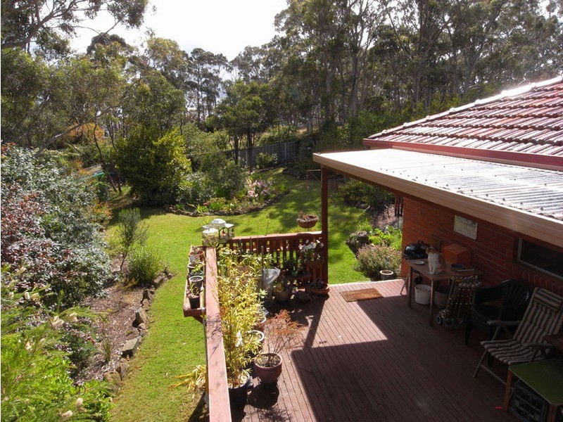 42 Rialannah Road, Mount Nelson TAS 7007