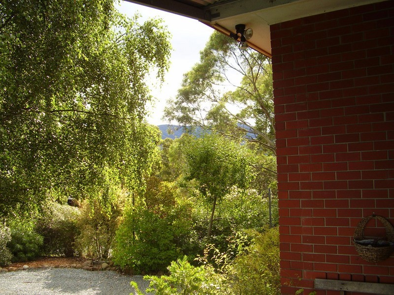 42 Rialannah Road, Mount Nelson TAS 7007