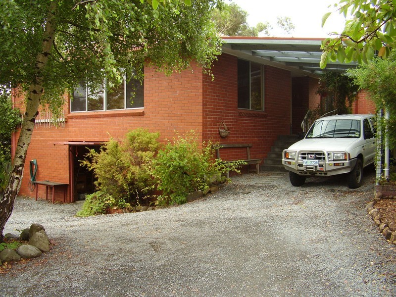 42 Rialannah Road, Mount Nelson TAS 7007