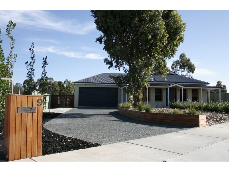 9 Shetland Road, Junortoun VIC 3551