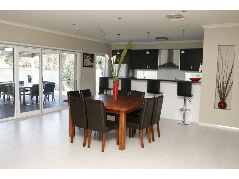 9 Shetland Road, Junortoun VIC 3551