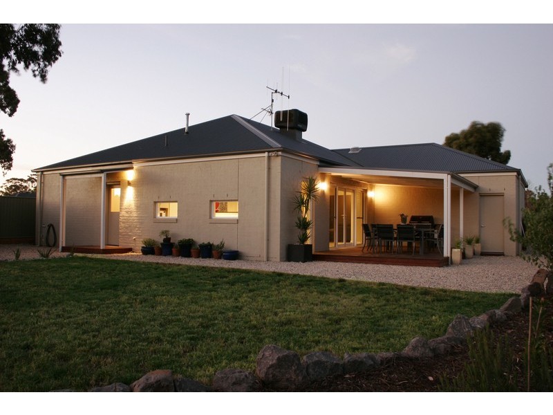 9 Shetland Road, Junortoun VIC 3551