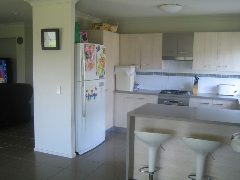 8 Appollo Place, Oxenford QLD 4210