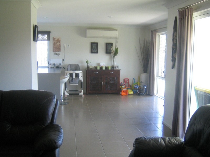 8 Appollo Place, Oxenford QLD 4210