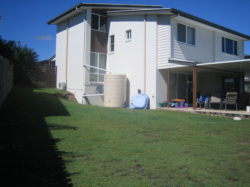 8 Appollo Place, Oxenford QLD 4210