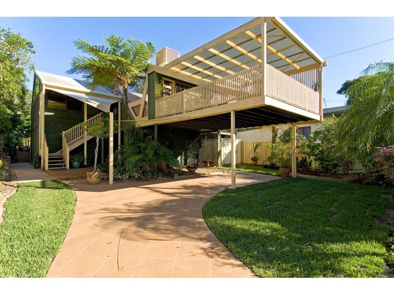 7 Dawn Street, Coochiemudlo Island QLD 4184