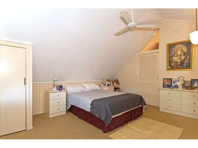 7 Dawn Street, Coochiemudlo Island QLD 4184