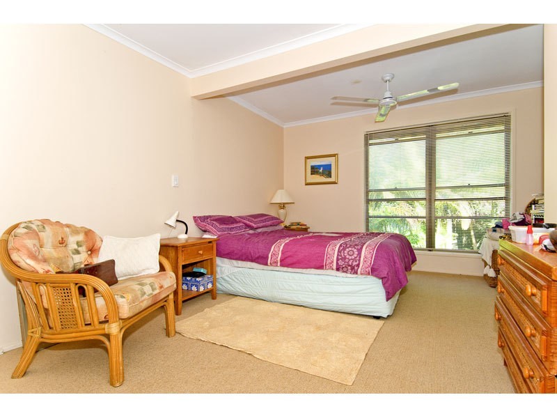 7 Dawn Street, Coochiemudlo Island QLD 4184