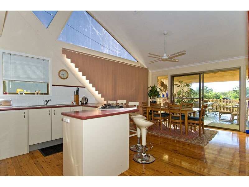 7 Dawn Street, Coochiemudlo Island QLD 4184