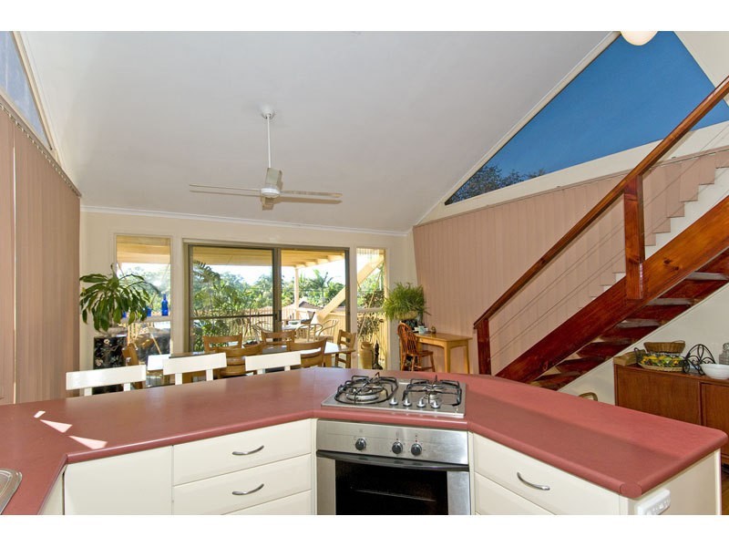 7 Dawn Street, Coochiemudlo Island QLD 4184