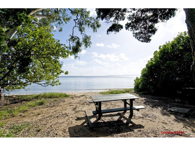 7 Dawn Street, Coochiemudlo Island QLD 4184