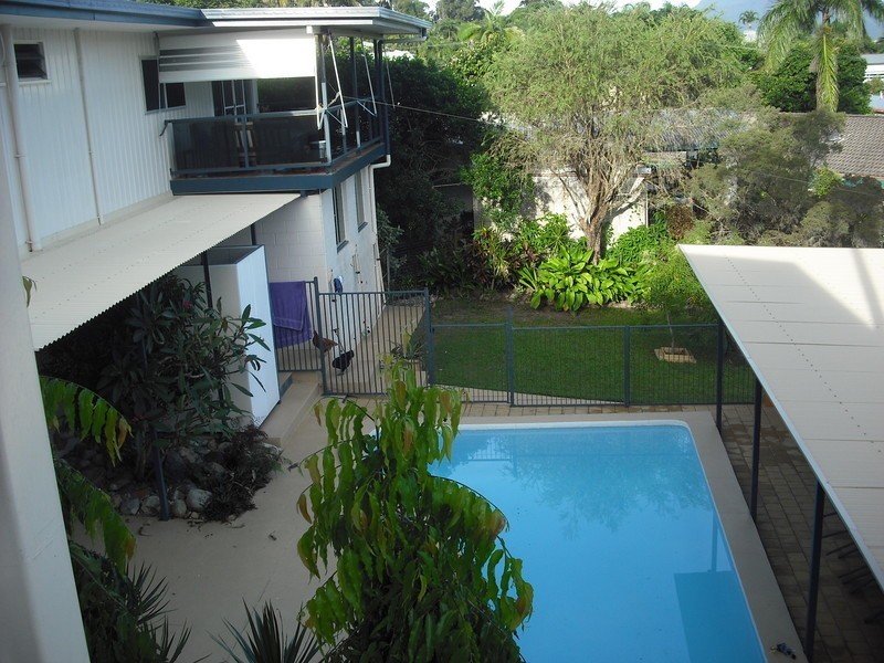 7 Sommerville Crescent, Whitfield QLD 4870