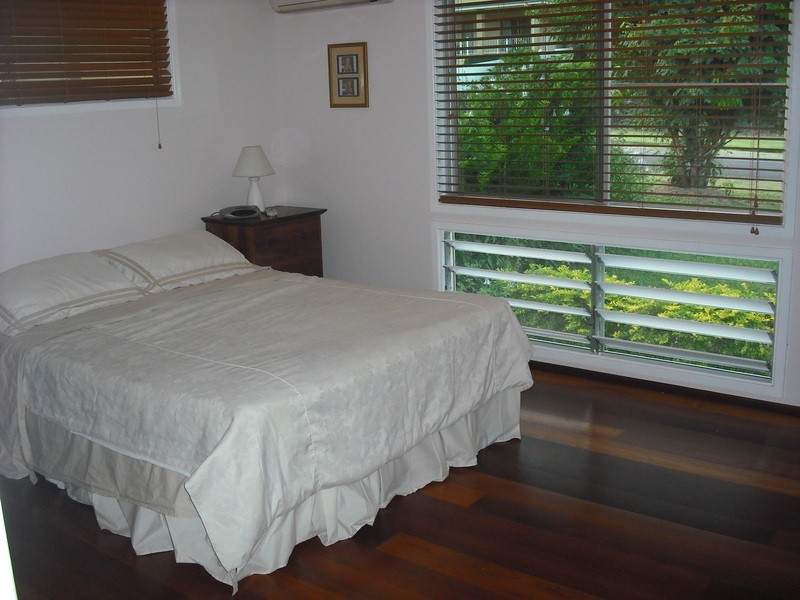 7 Sommerville Crescent, Whitfield QLD 4870