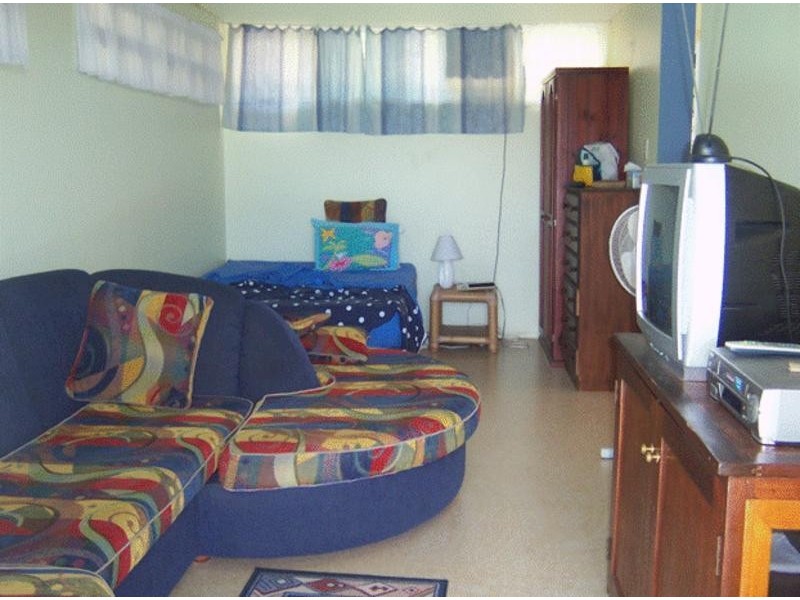 7 Sommerville Crescent, Whitfield QLD 4870