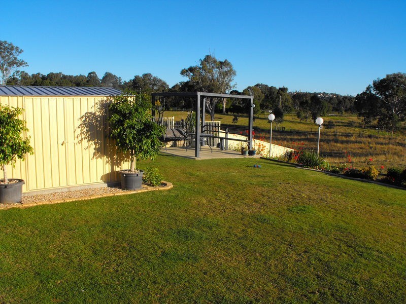 38 Lake Breeze  Drive, Loganholme QLD 4129