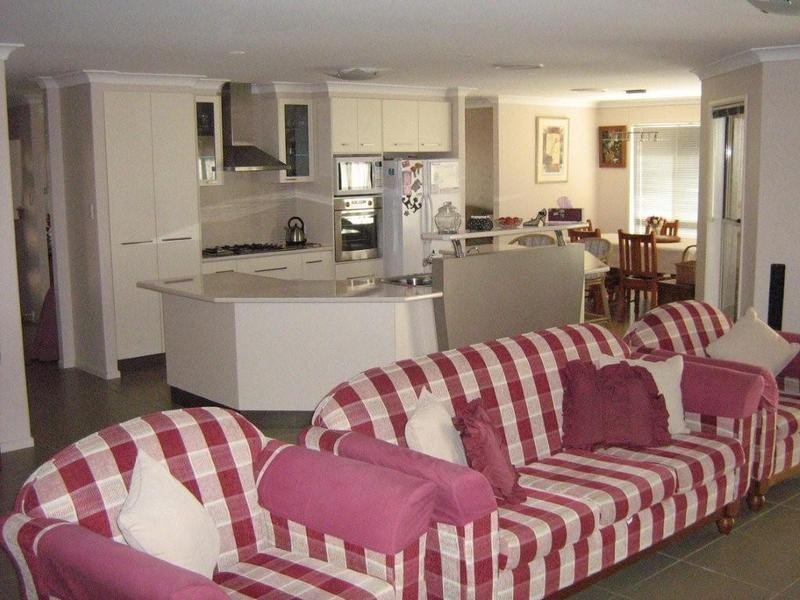 1 Schaefer Court, Westbrook QLD 4350