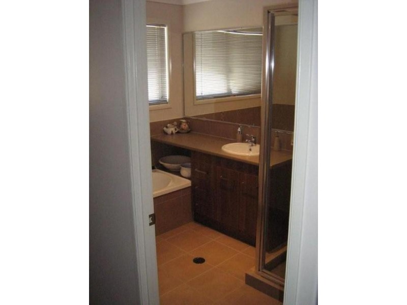 1 Schaefer Court, Westbrook QLD 4350