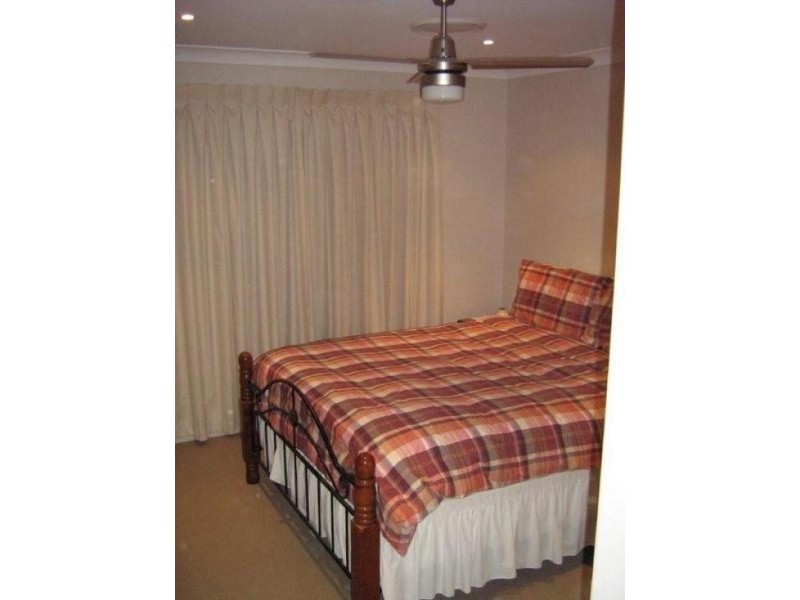 1 Schaefer Court, Westbrook QLD 4350